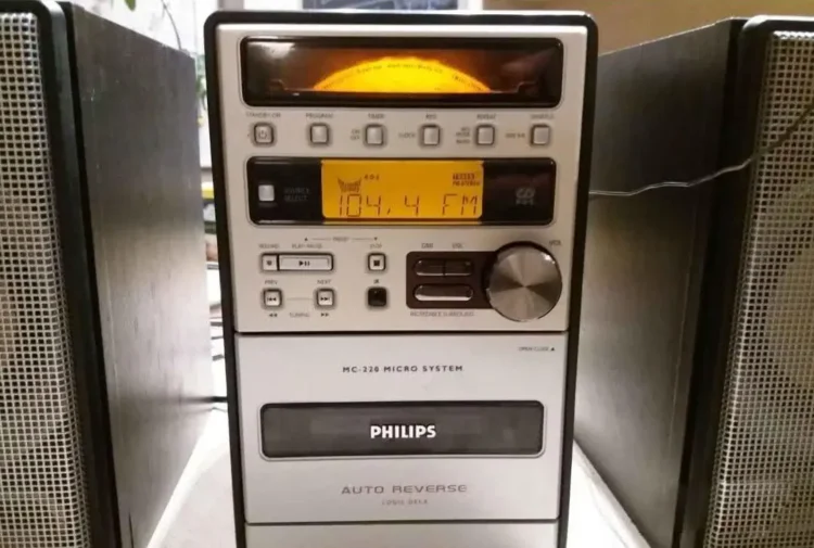 Музыкальный центр Philips MC-220