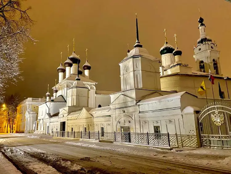 Прогулка экскурсия по Ярославлю