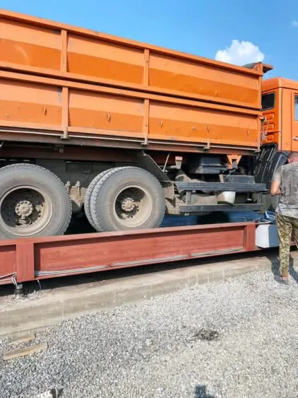 Автомобильные весы АСП 120 тонн 24 метра на поверхности