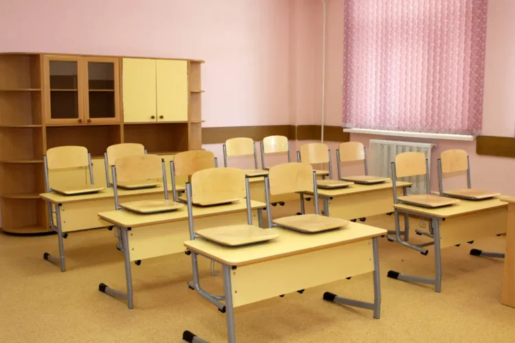 Аудиторная и школьная мебель