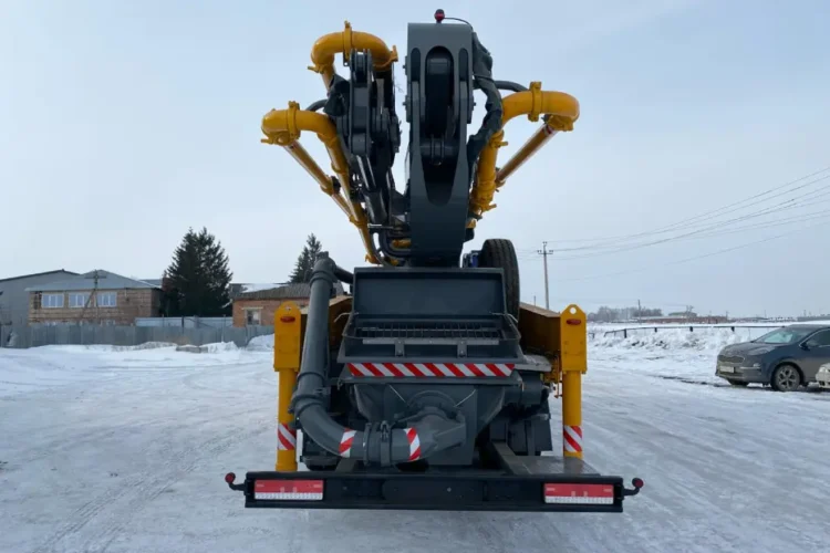 Автобетононасос Камаз 6540 8×4