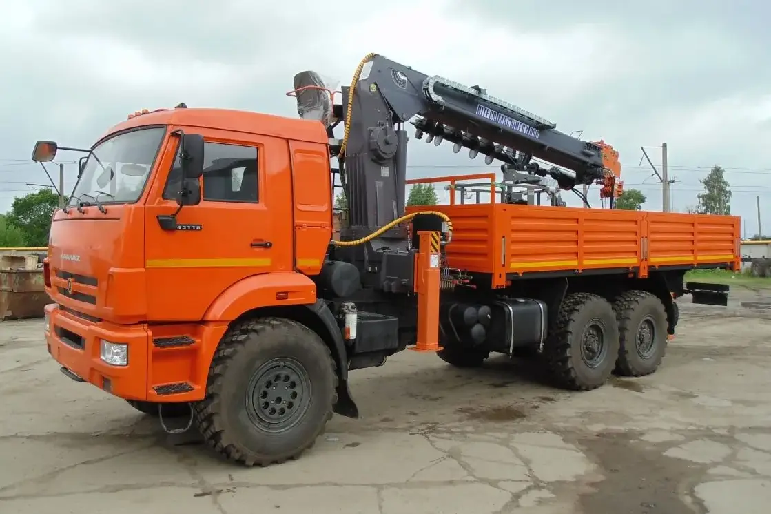 Бортовой КамАЗ 43118-50 с КМУ Horyong 216