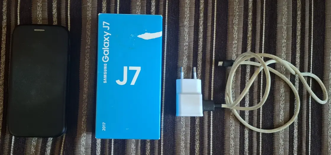 Телефон Samsung J7 в отличном состоянии, объявление на Татат