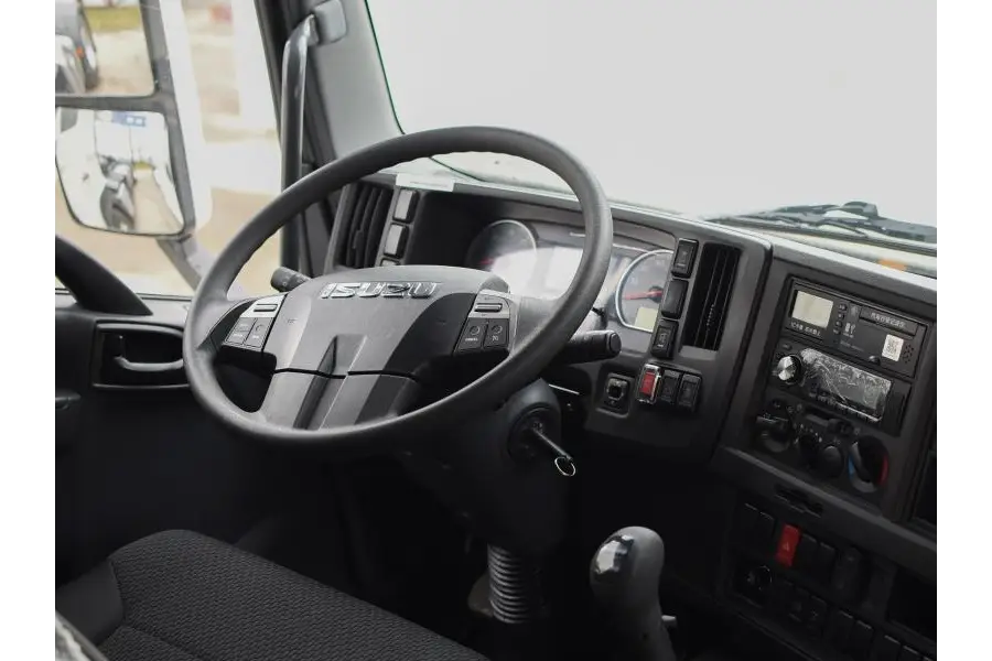 Новый седельный тягач Isuzu Giga с гарантией, объявление на Татат