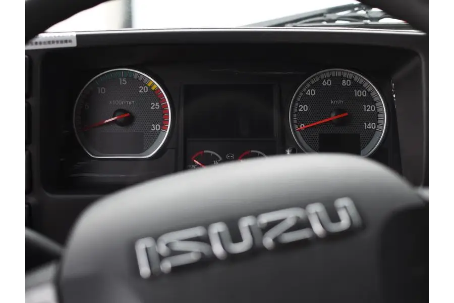 Новый седельный тягач Isuzu Giga с гарантией, объявление на Татат