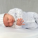 Вещи для новорождённых в розницу и мелким оптом